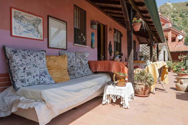 Carly & Dane Vacation House Taormina Luaran gambar