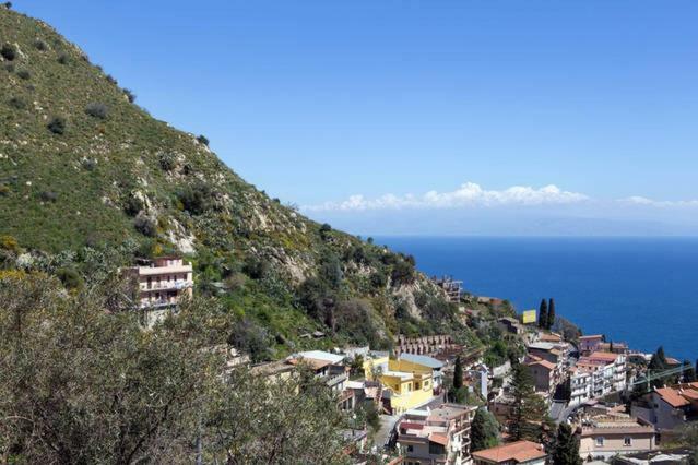 Carly & Dane Vacation House Taormina Luaran gambar